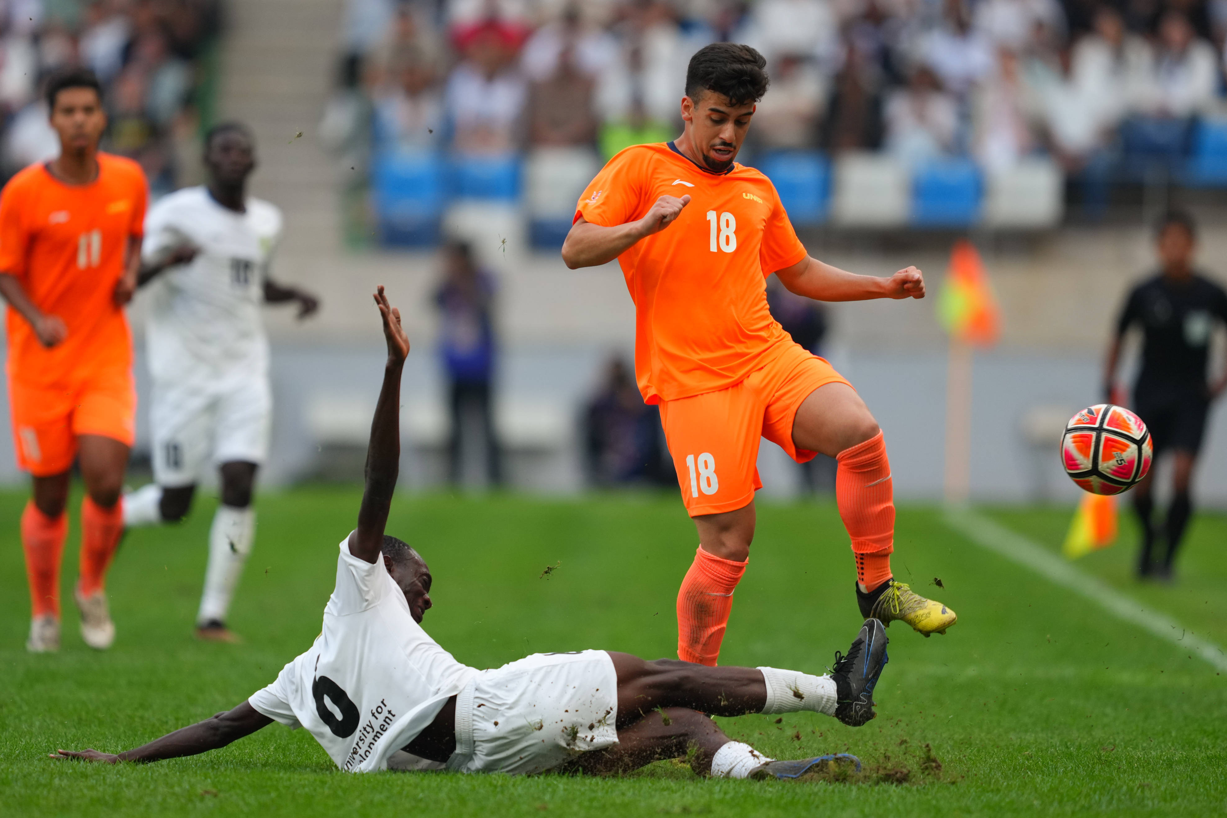 博鱼-关于体育界热议,热门足球比赛吸引无数观众的信息 第2张 博鱼-关于体育界热议,热门足球比赛吸引无数观众的信息 第2张