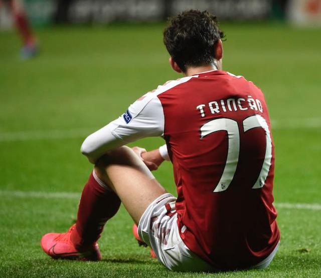 博鱼官网-多特蒙德新援受伤,无缘首秀登场(多特蒙德新援受伤,无缘首秀登场的球员) 第1张 博鱼官网-多特蒙德新援受伤,无缘首秀登场(多特蒙德新援受伤,无缘首秀登场的球员) 第1张